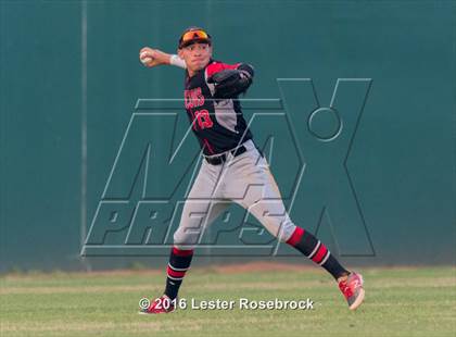 Thumbnail 3 in Stevens vs O'Connor photogallery.