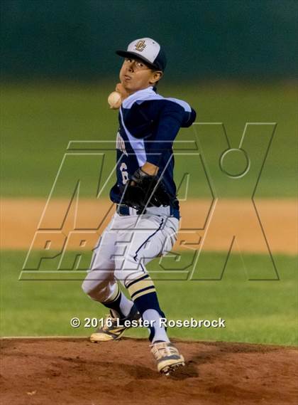 Thumbnail 3 in Stevens vs O'Connor photogallery.