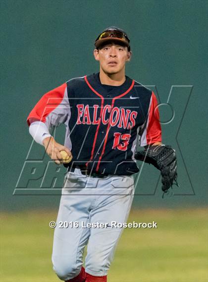 Thumbnail 1 in Stevens vs O'Connor photogallery.