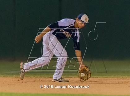 Thumbnail 1 in Stevens vs O'Connor photogallery.