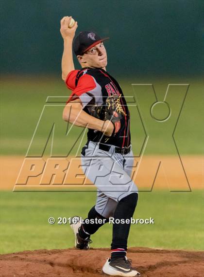 Thumbnail 1 in Stevens vs O'Connor photogallery.