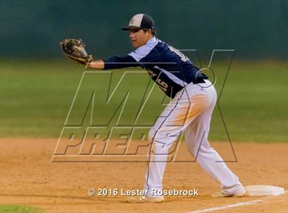 Thumbnail 2 in Stevens vs O'Connor photogallery.