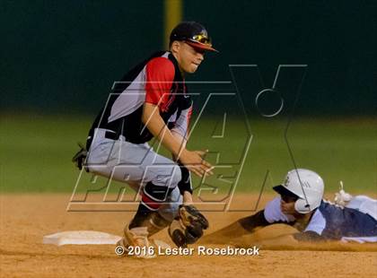 Thumbnail 1 in Stevens vs O'Connor photogallery.
