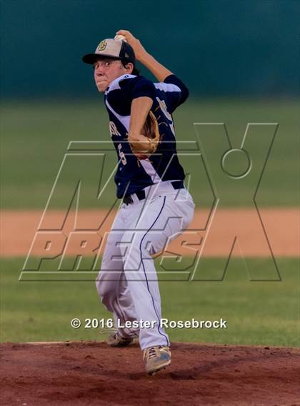 Thumbnail 2 in Stevens vs O'Connor photogallery.