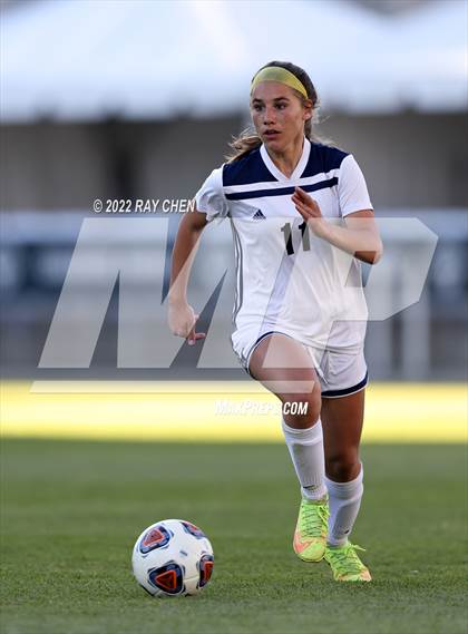 Thumbnail 2 in Dawson School vs. Crested Butte (CHSAA 2A Championship) photogallery.