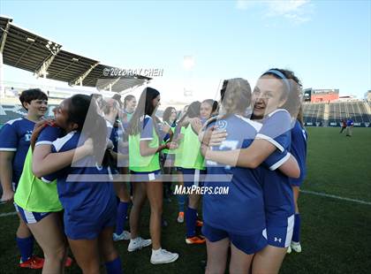Thumbnail 3 in Dawson School vs. Crested Butte (CHSAA 2A Championship) photogallery.
