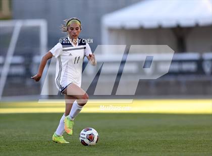 Thumbnail 2 in Dawson School vs. Crested Butte (CHSAA 2A Championship) photogallery.