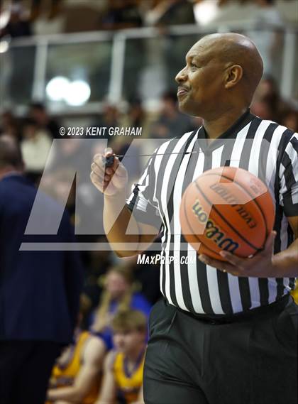 Thumbnail 1 in Westfield vs Carmel  (IHSAA 4A Sectional Round1) photogallery.