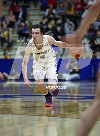 Thumbnail 2 in Westfield vs Carmel  (IHSAA 4A Sectional Round1) photogallery.