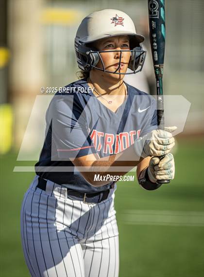 Thumbnail 3 in Millard South vs. Platte County photogallery.