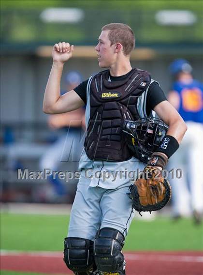 Thumbnail 1 in North Lamar vs. Kennedale (Texas 3A Region II Playoffs) photogallery.