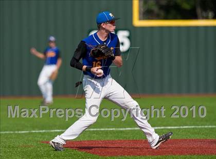 Thumbnail 3 in North Lamar vs. Kennedale (Texas 3A Region II Playoffs) photogallery.