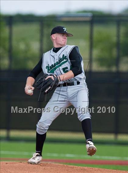 Thumbnail 1 in North Lamar vs. Kennedale (Texas 3A Region II Playoffs) photogallery.