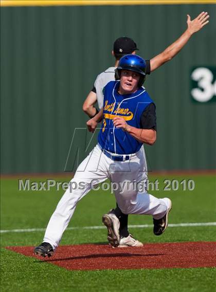 Thumbnail 3 in North Lamar vs. Kennedale (Texas 3A Region II Playoffs) photogallery.