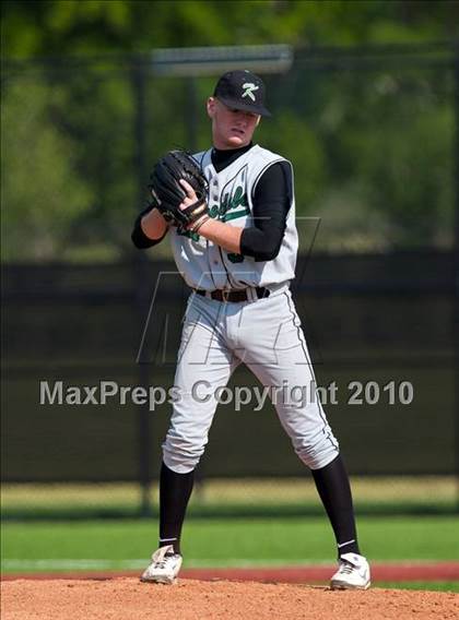 Thumbnail 1 in North Lamar vs. Kennedale (Texas 3A Region II Playoffs) photogallery.
