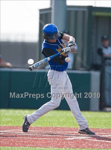 Thumbnail 2 in North Lamar vs. Kennedale (Texas 3A Region II Playoffs) photogallery.