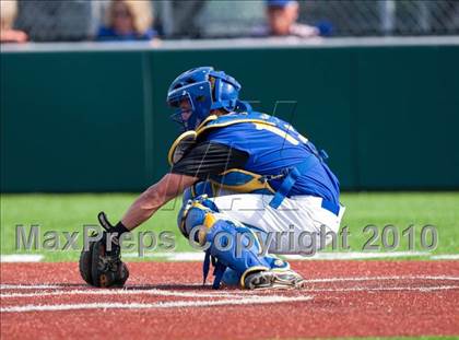 Thumbnail 3 in North Lamar vs. Kennedale (Texas 3A Region II Playoffs) photogallery.