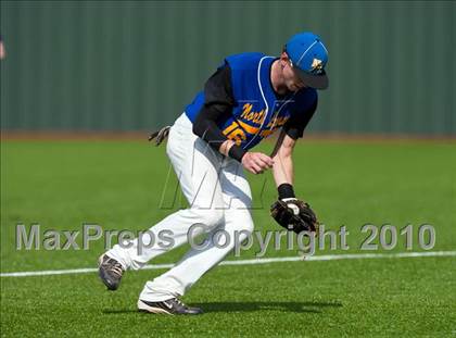 Thumbnail 2 in North Lamar vs. Kennedale (Texas 3A Region II Playoffs) photogallery.