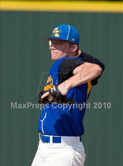 Thumbnail 2 in North Lamar vs. Kennedale (Texas 3A Region II Playoffs) photogallery.