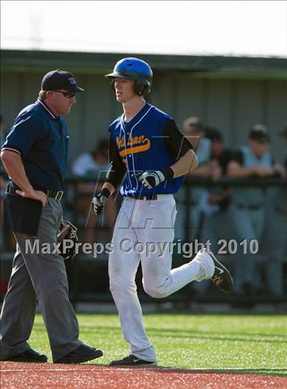 Thumbnail 3 in North Lamar vs. Kennedale (Texas 3A Region II Playoffs) photogallery.