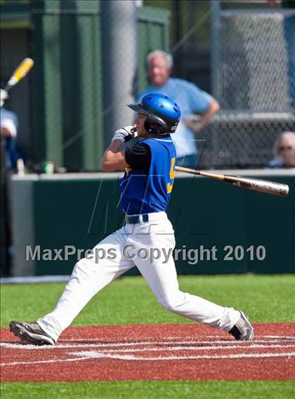 Thumbnail 3 in North Lamar vs. Kennedale (Texas 3A Region II Playoffs) photogallery.