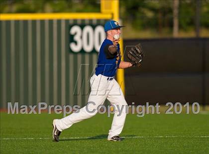 Thumbnail 2 in North Lamar vs. Kennedale (Texas 3A Region II Playoffs) photogallery.