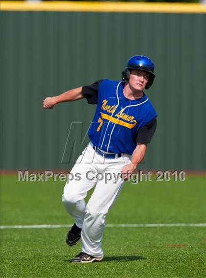 Thumbnail 1 in North Lamar vs. Kennedale (Texas 3A Region II Playoffs) photogallery.