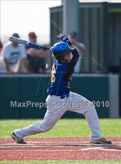Thumbnail 1 in North Lamar vs. Kennedale (Texas 3A Region II Playoffs) photogallery.