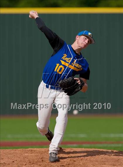 Thumbnail 2 in North Lamar vs. Kennedale (Texas 3A Region II Playoffs) photogallery.