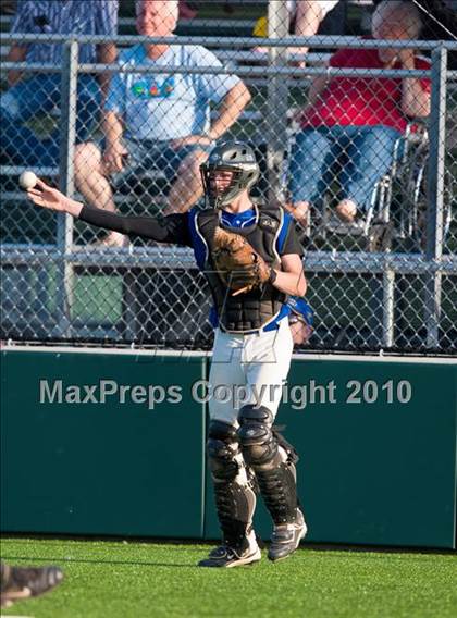 Thumbnail 1 in North Lamar vs. Kennedale (Texas 3A Region II Playoffs) photogallery.
