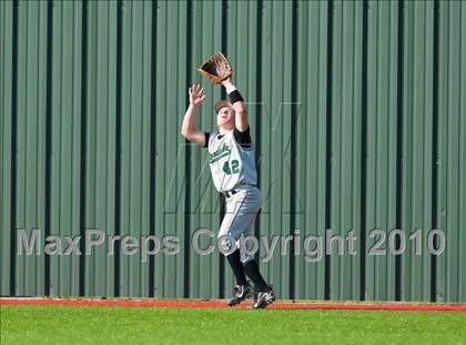 Thumbnail 3 in North Lamar vs. Kennedale (Texas 3A Region II Playoffs) photogallery.