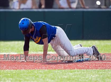 Thumbnail 2 in North Lamar vs. Kennedale (Texas 3A Region II Playoffs) photogallery.