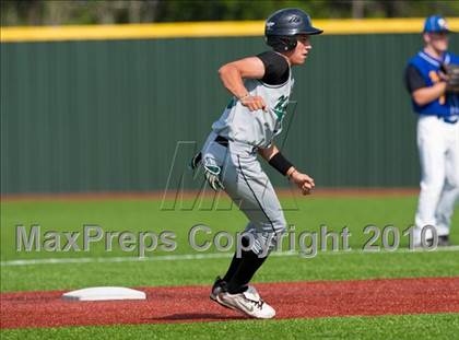 Thumbnail 2 in North Lamar vs. Kennedale (Texas 3A Region II Playoffs) photogallery.