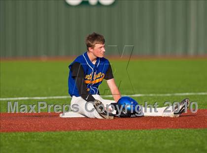 Thumbnail 2 in North Lamar vs. Kennedale (Texas 3A Region II Playoffs) photogallery.