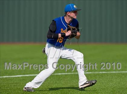 Thumbnail 2 in North Lamar vs. Kennedale (Texas 3A Region II Playoffs) photogallery.