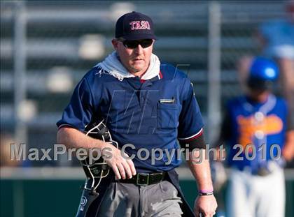 Thumbnail 2 in North Lamar vs. Kennedale (Texas 3A Region II Playoffs) photogallery.