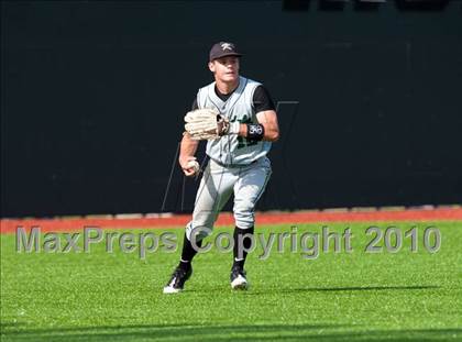 Thumbnail 3 in North Lamar vs. Kennedale (Texas 3A Region II Playoffs) photogallery.