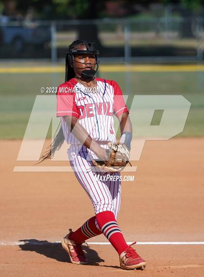 Thumbnail 3 in Jackson vs. Wesleyan photogallery.