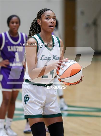 Thumbnail 2 in Ponchatoula vs Warren Easton (MLK Main Event) photogallery.