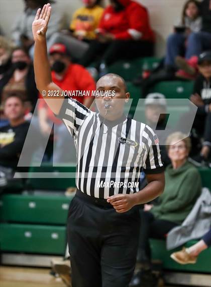 Thumbnail 1 in Ponchatoula vs Warren Easton (MLK Main Event) photogallery.