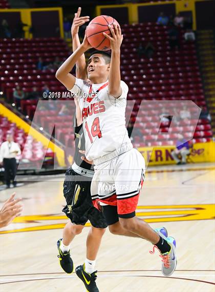 Thumbnail 3 in Chinle vs. San Carlos - Native American Basketball Classic photogallery.