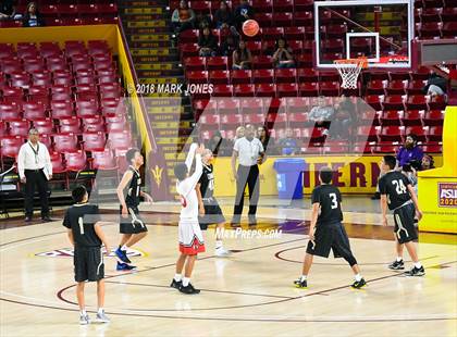 Thumbnail 1 in Chinle vs. San Carlos - Native American Basketball Classic photogallery.
