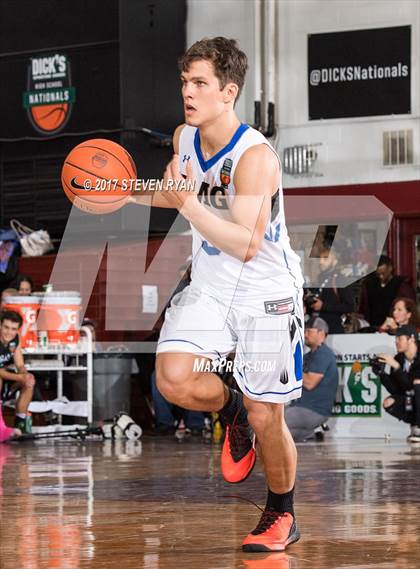 Thumbnail 1 in IMG Academy vs. Greensboro Day (DICK'S National Tournament Quarterfinal) photogallery.
