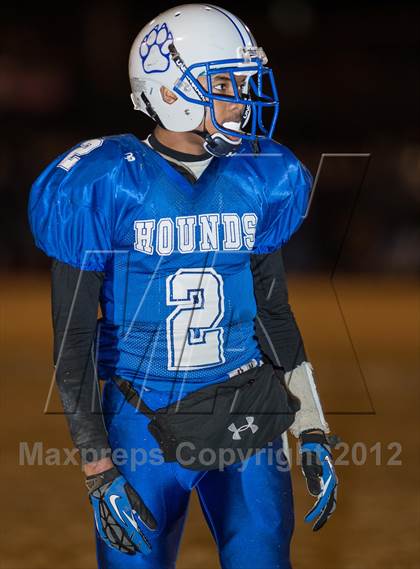 Thumbnail 2 in Charlotte Catholic vs. Statesville (NCHSAA 3AA West Final) photogallery.