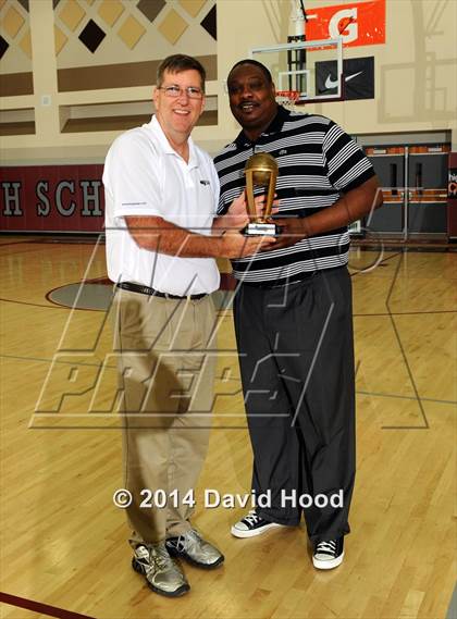 Thumbnail 1 in Urspring (Ulm, Germany) vs. Beverly Hills (MaxPreps Holiday Classic) photogallery.