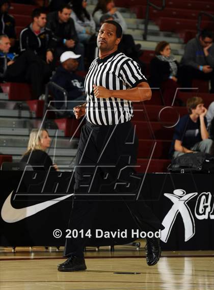 Thumbnail 3 in Urspring (Ulm, Germany) vs. Beverly Hills (MaxPreps Holiday Classic) photogallery.
