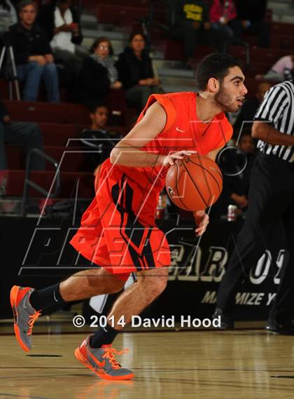 Thumbnail 1 in Urspring (Ulm, Germany) vs. Beverly Hills (MaxPreps Holiday Classic) photogallery.