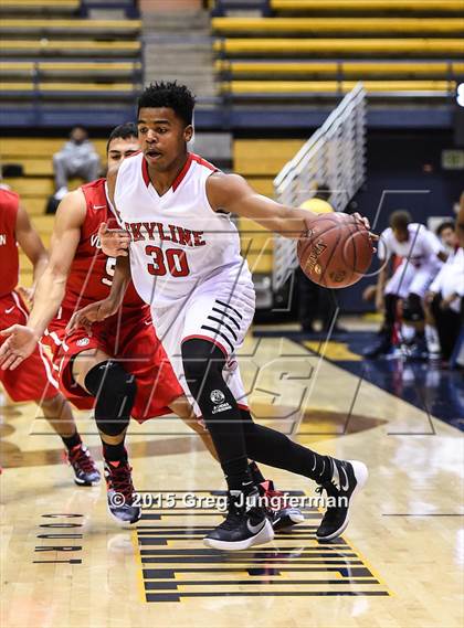Thumbnail 1 in Skyline vs. Von Steuben (Oakland Legends Classic) photogallery.