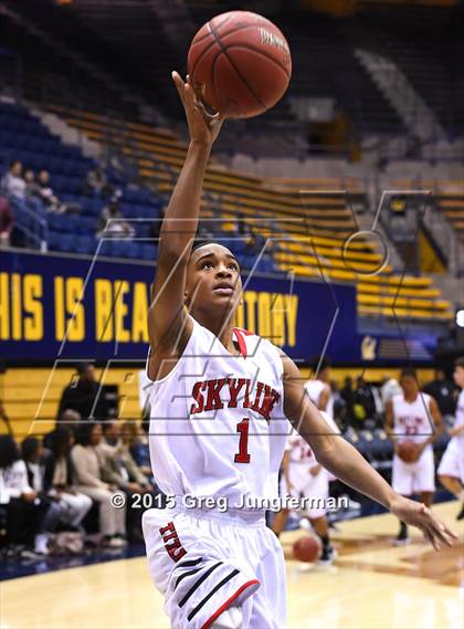 Thumbnail 1 in Skyline vs. Von Steuben (Oakland Legends Classic) photogallery.
