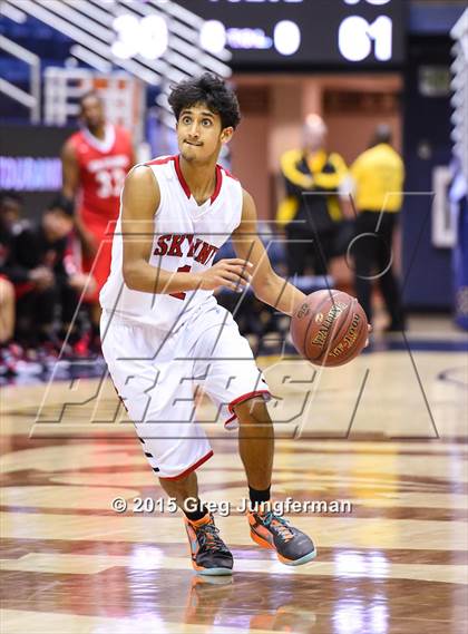 Thumbnail 1 in Skyline vs. Von Steuben (Oakland Legends Classic) photogallery.
